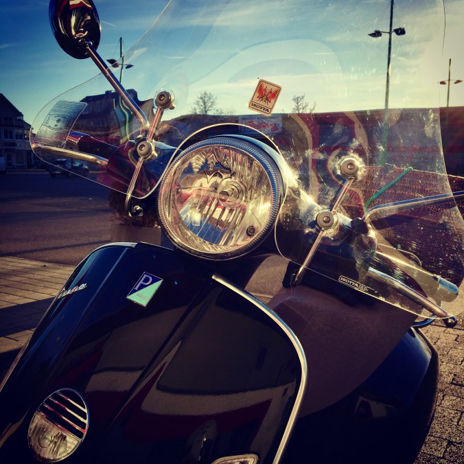 E2943A59-10BB-43E6-94DE-492D1DFD21CF